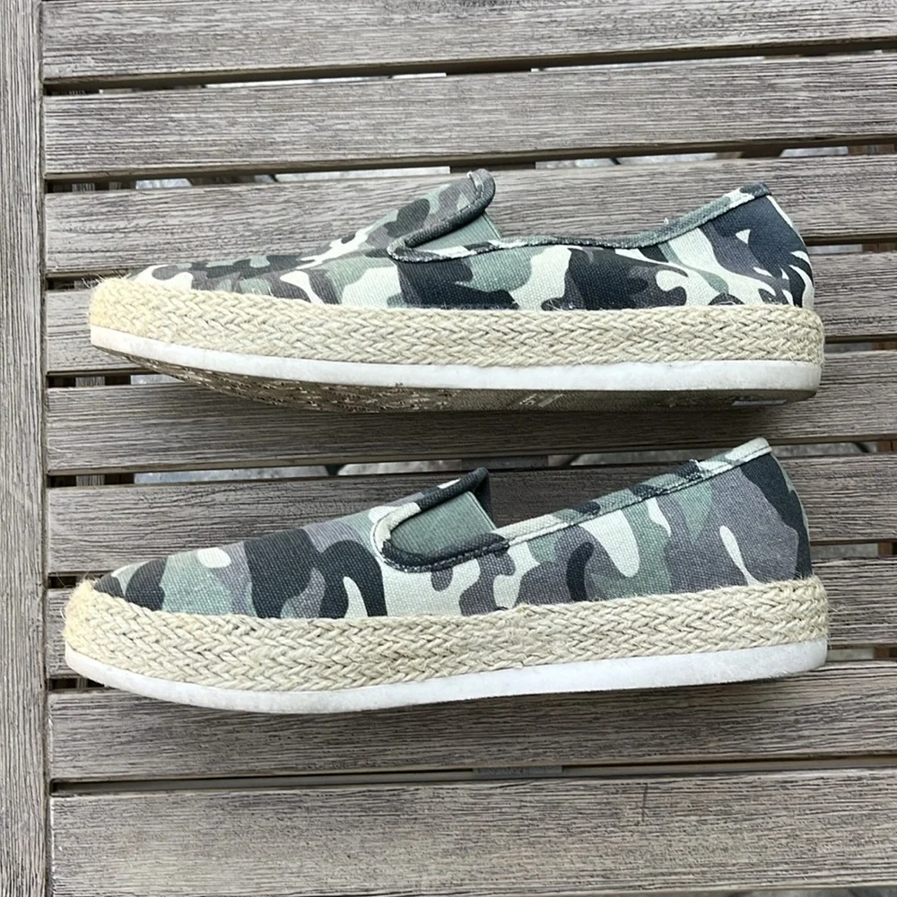 Esprit Nadine Camo Espadrille Slip On Flats Women's Size 8 Canvas Loafers